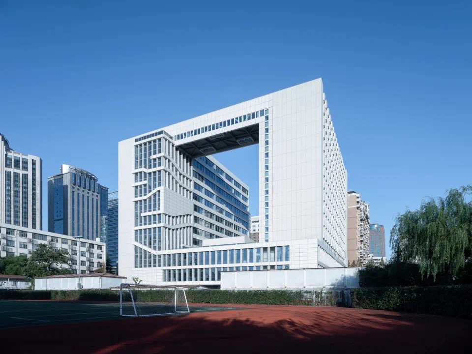 校园动态日语国际高中-工程技术大学多语种高中招生简章